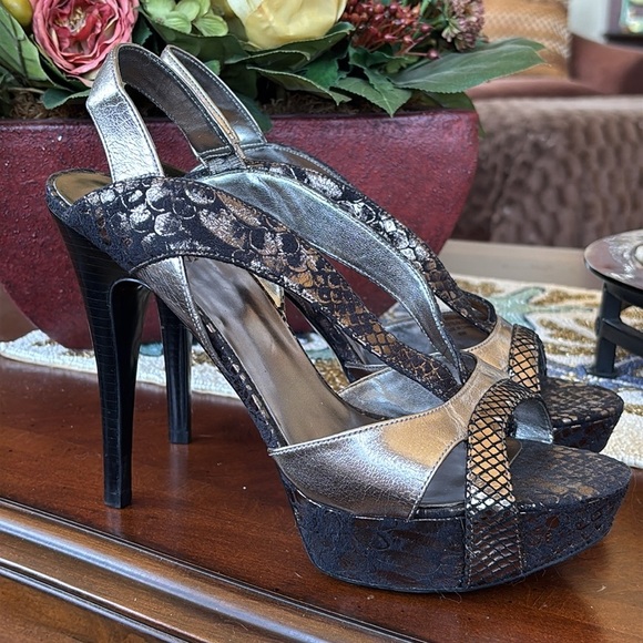 GUESS Genuine Leather Black Metallic Pewter Snakeskin Slingback Platform Heels - Picture 4 of 15